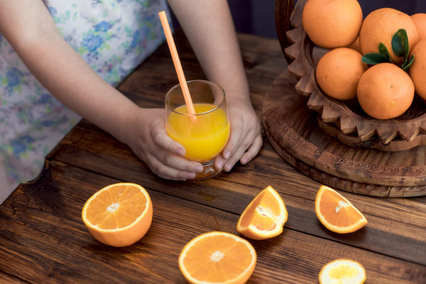 Beneficios del Jugo de Naranja Recién Exprimido